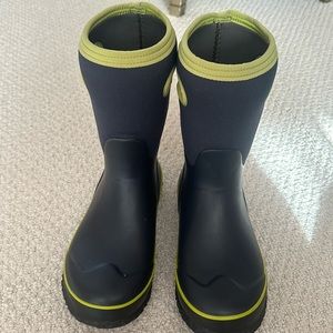 Waterproof boots. Youth 5